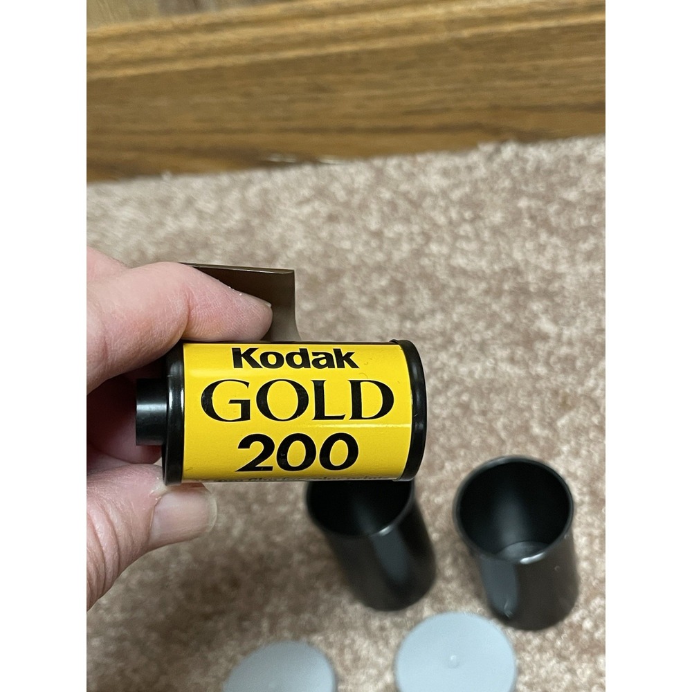 Kodak Gold 200 Film 35 mm 24 Exposures New For Color Prints 2 Rolls - Picture 4 of 5